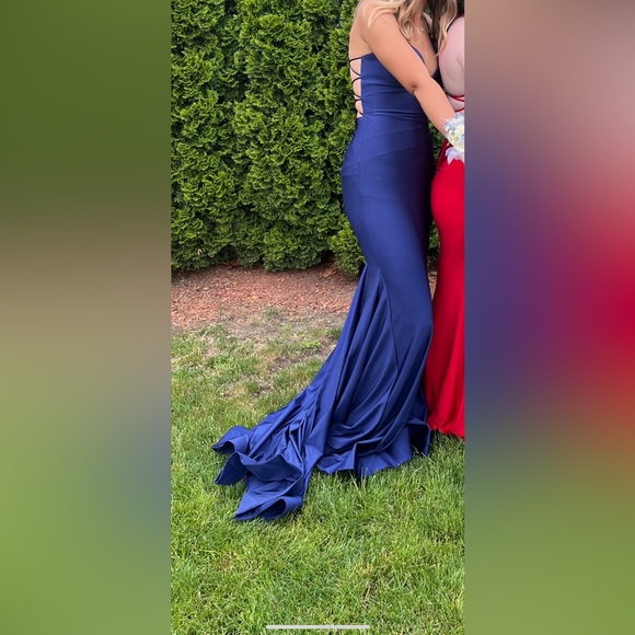 PROM DRESS - Picture 5 of 6